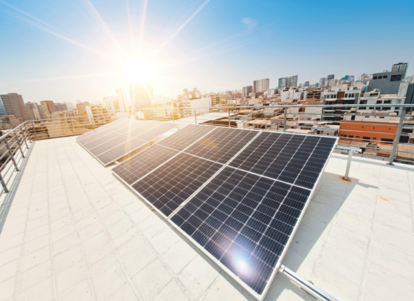 Soluciones de energía solar para empresas orientadas a la eficiencia y el ahorro